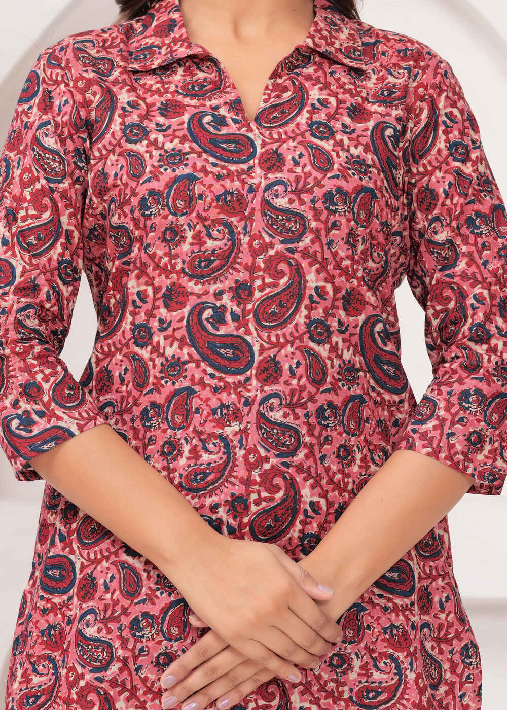 Maroon and White Printed Mandarin Collar Tunic With Trousers Co-Ords Set