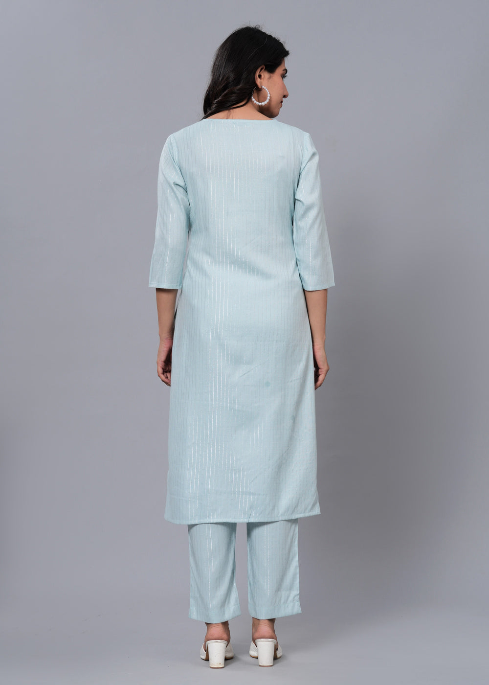 Blue Round Neck Ethnic Motifs Embroidered Regular Thread Work Kurta Set