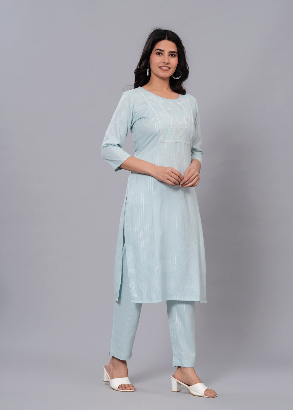 Blue Round Neck Ethnic Motifs Embroidered Regular Thread Work Kurta Set